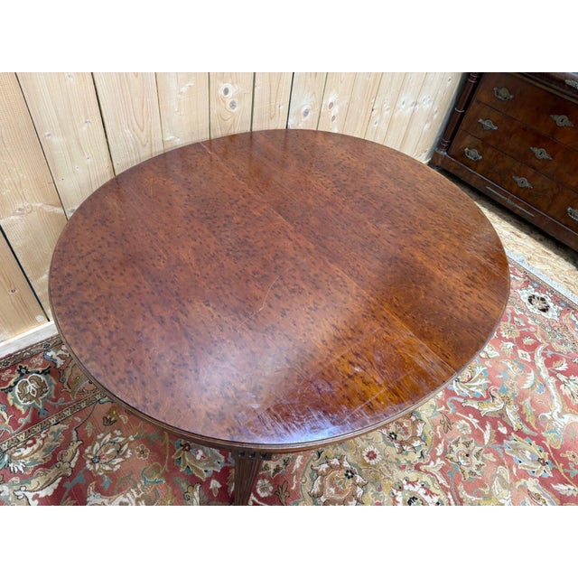 Louis XVI Style Extendable Oval Table in Mottled Mahogany, 1950s For Sale - Image 6 of 13