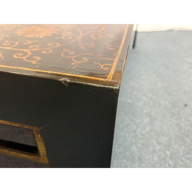 Vintage Chinoiserie Style Black Lacquer Coffee Table With Gold Floral Designs For Sale - Image 17 of 18