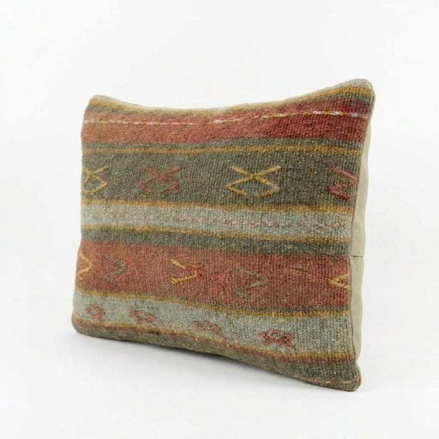 Mid-Century Modern Turkish Kilim Lumbar Pillow Cover 16'' X 24'' For Sale - Image 3 of 4