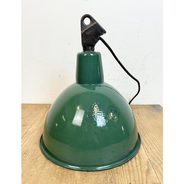 Industrial Green Enamel Factory Lamp with Cast Iron Top, 1960s For Sale - Image 13 of 18