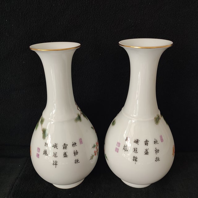 Early 20th Century A Pair of Chinese Ceramic Vase,Yongzheng Marked Enameled Porcelain Yuhuchun Vase Hand Painted Flowers and Birds Pattern For Sale - Image 5 of 13