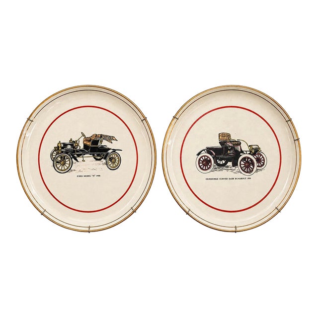 Vintage Hyalyn Porcelain Detroit Automobile Wall Plates, Pair For Sale