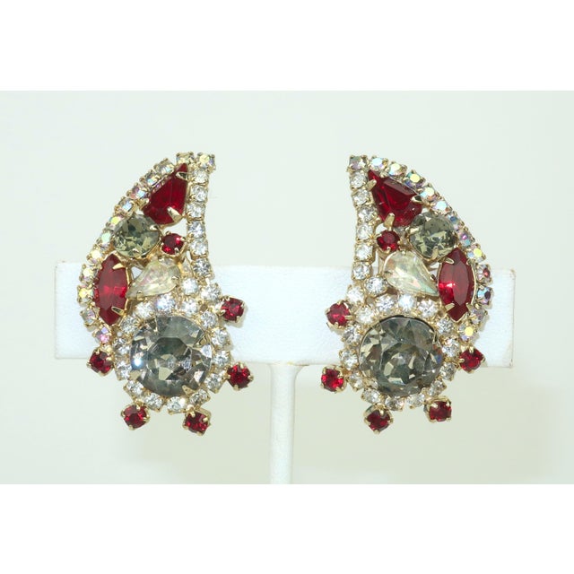 Hobé Paisley Style Ruby Red Rhinestone Earrings, 1950's For Sale In Atlanta - Image 6 of 9