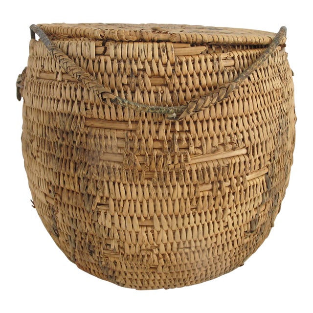 Pacific Nw Coast Native American Hand Woven Geometric Interior Lidded Basket For Sale