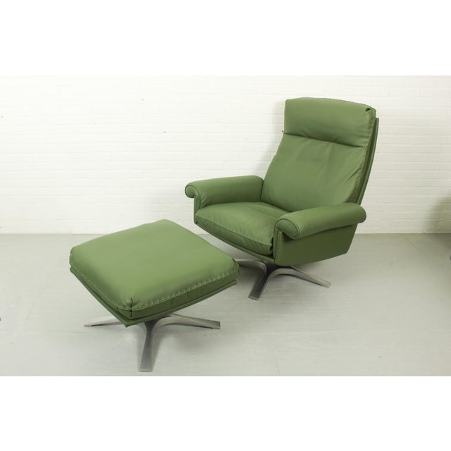 DS-31 High-Back Lounge Chair and Ottoman from de Sede, 1970s, Set of 2 For Sale - Image 12 of 13