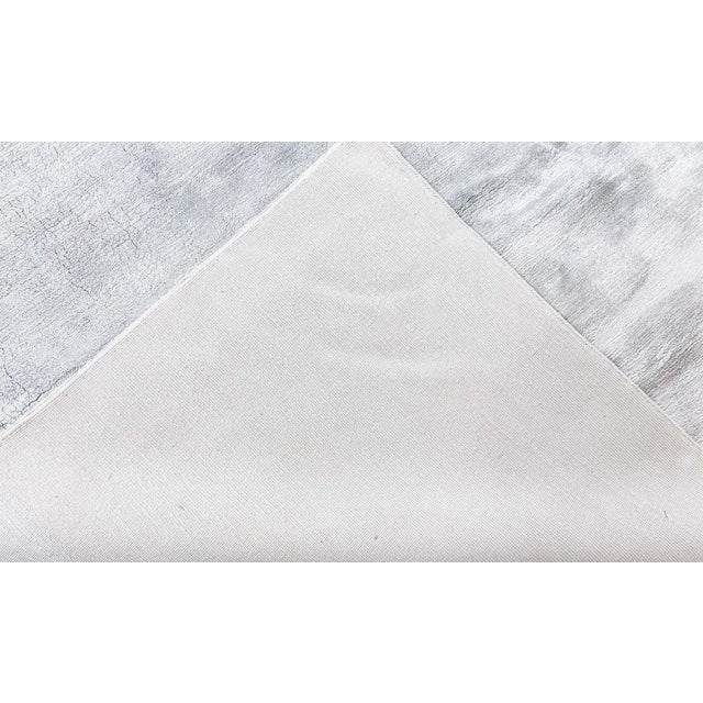 Contemporary Gray Silk Rug For Sale In New York - Image 6 of 6