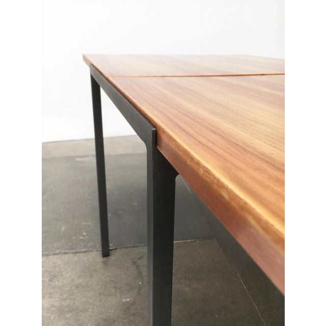 Mid-Century Minimalist Model T-Angle Expandable Flip-Top Couch Side Table by Florence Knoll for Knoll International, 1950s For Sale - Image 10 of 18