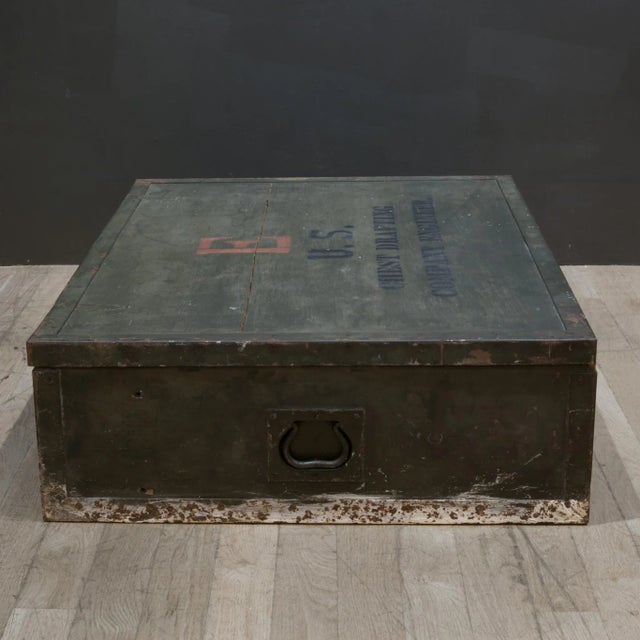 Army Green World War 2 Era Military Trunk C.1940 For Sale - Image 8 of 12