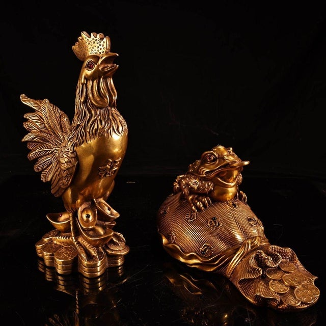 Metal Brass Rooster and Wealth Toad (Jinchan) Fortune Set - High-Relief Chiseled Copper Coin-Bringing Figurines For Sale - Image 7 of 9