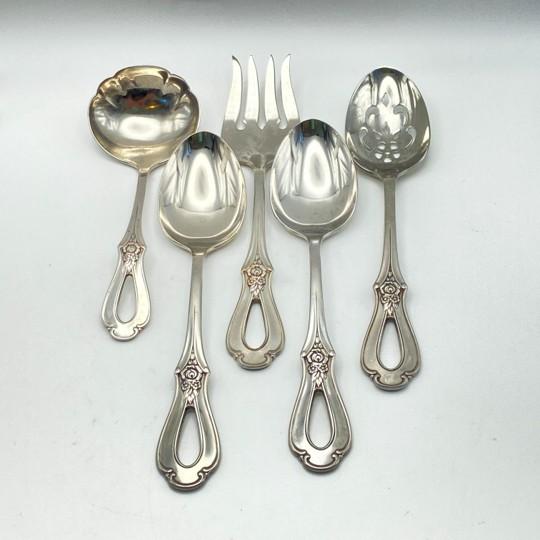 Vintage Oneida Cube "Toujours" 41-Piece Flatware Set - Service for 6 (Minus 1 Fork, and 1 Spoon) With Serving Pieces 1980s - 41 pcs For Sale - Image 13 of 18