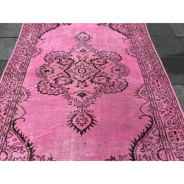 1960s 1960s Vintage Turkish Rug - 5′6″ × 8′8″ For Sale - Image 5 of 11