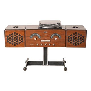 Walnut Brionvega RR126 Radiophonograph Record Player attributed to Castiglioni, Italy, 1965 For Sale