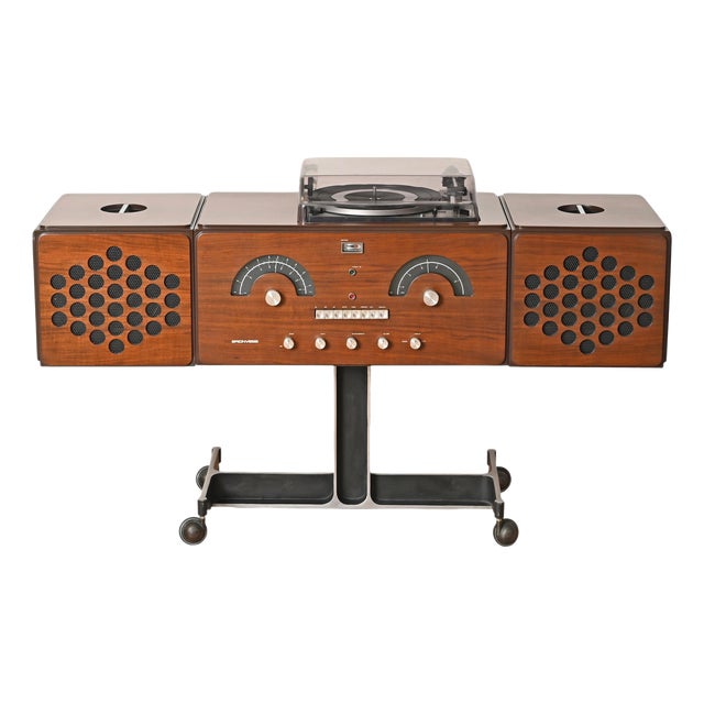 Walnut Brionvega RR126 Radiophonograph Record Player attributed to Castiglioni, Italy, 1965 For Sale