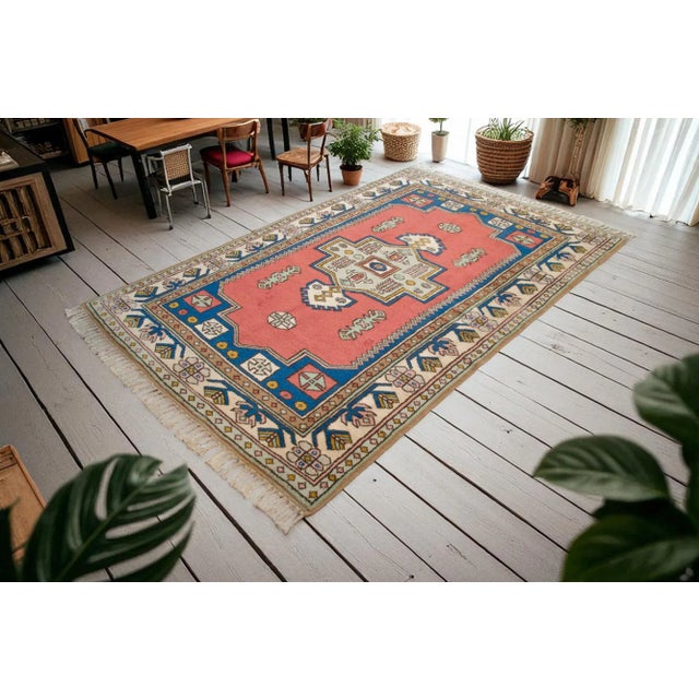 Vintage Anatolian Hand-Knotted Wool Rug 5'3"x7'10" - Caucasian Design Product Description This is a vintage, hand-knotted...