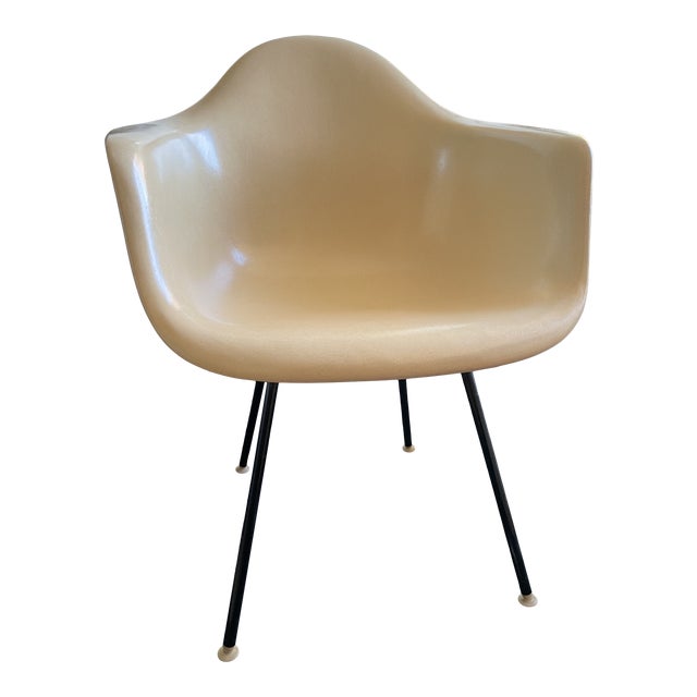 Herman Miller Eames Vintage 1957 Arm Shell Chair For Sale