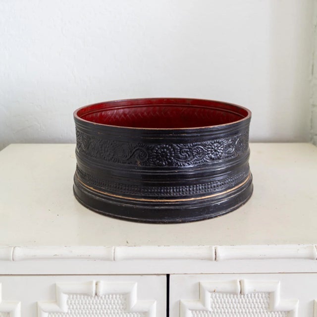 Large Round Black and Red Lacquer Asian Betel Box For Sale - Image 15 of 15