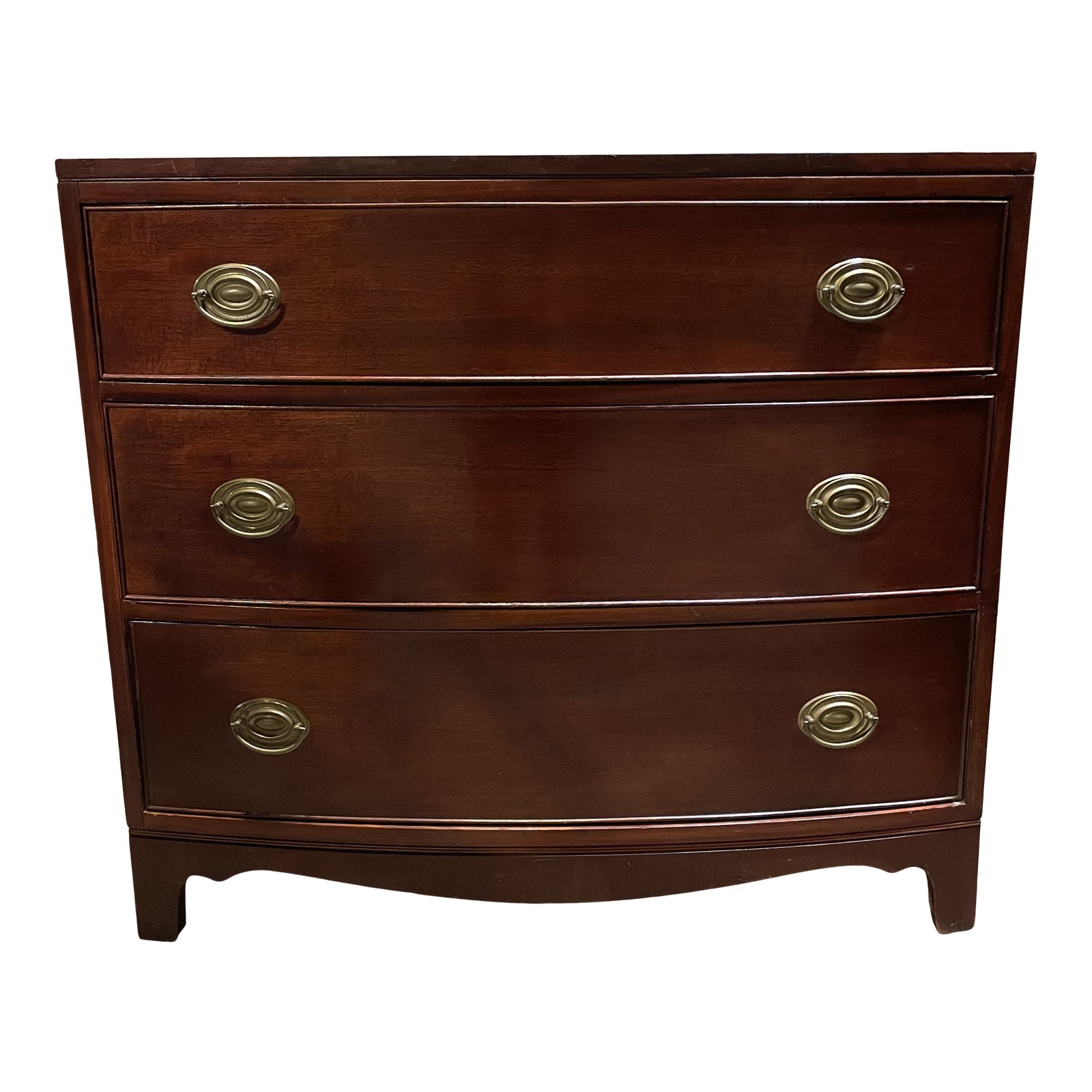 Vintage Hepplewhite Chest by Furniture Chairish