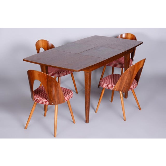 Art Deco Oak Dining Table attributed to Jindřich Halabala for Up ZávodyCzechia, 1940s For Sale - Image 9 of 14