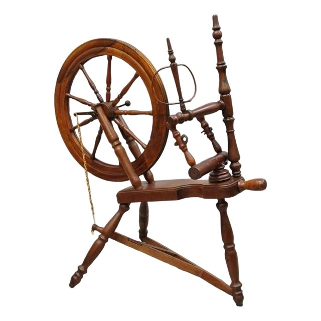 Antique Canadian Country Primitive Pine Wood Colonial Wooden Spinning Wheel For Sale