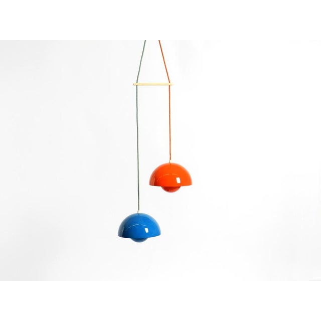Original enameled double-shade flower pot pendant lamp in blue and red from the 1970s. design by verner panton....