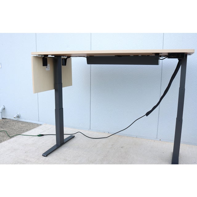 2020s Herman Miller Motia Sit-To-Stand Electric Height Adjustable Rectangle Table Desk For Sale - Image 5 of 12