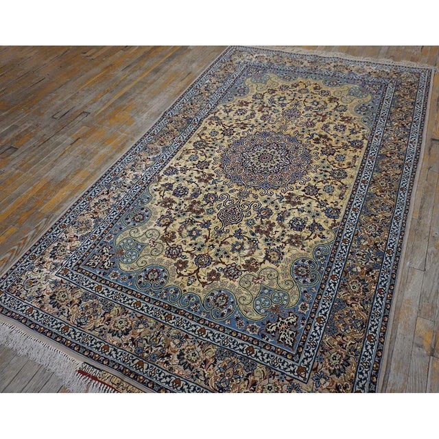 1940s 1940s Traditional Ivory Medallion Antique Isfahan Silk by Sarraf Mamoury Rug For Sale - Image 5 of 11