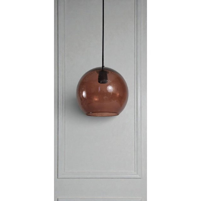 Bubble-effect glass pendant light, wet-look finish. Height 60 cm / 120 cm (can be shortened) Diameter 24 cm. In good...