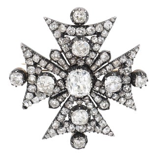 Mid 19th Century Georgian Gia 16 Carat Old Mine Cut Diamond Maltese Cross Gold on Silver Brooch For Sale