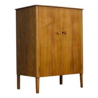 Mid-Century Compact Walnut Wardrobe from Gordon Russell, 1960s For Sale