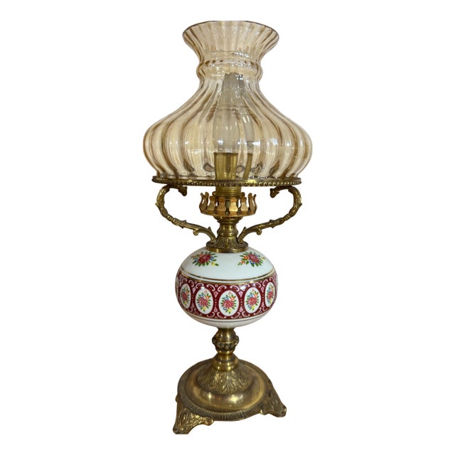 Table Lamp in Porcelain For Sale