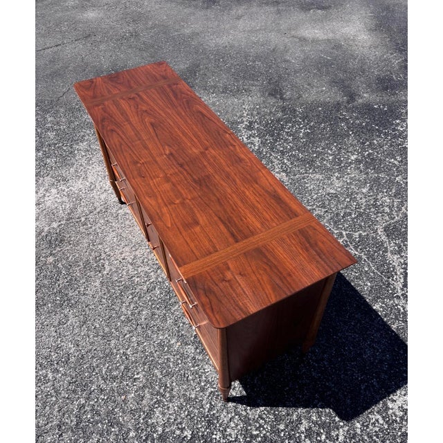 Fully-Refinished Mid Century Henredon Niner For Sale - Image 13 of 13