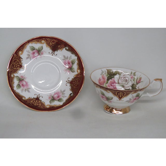 Staffordshire Elizabethan Bone China Roses Flowers Tea Cup and Saucer Set 4610b For Sale - Image 9 of 17