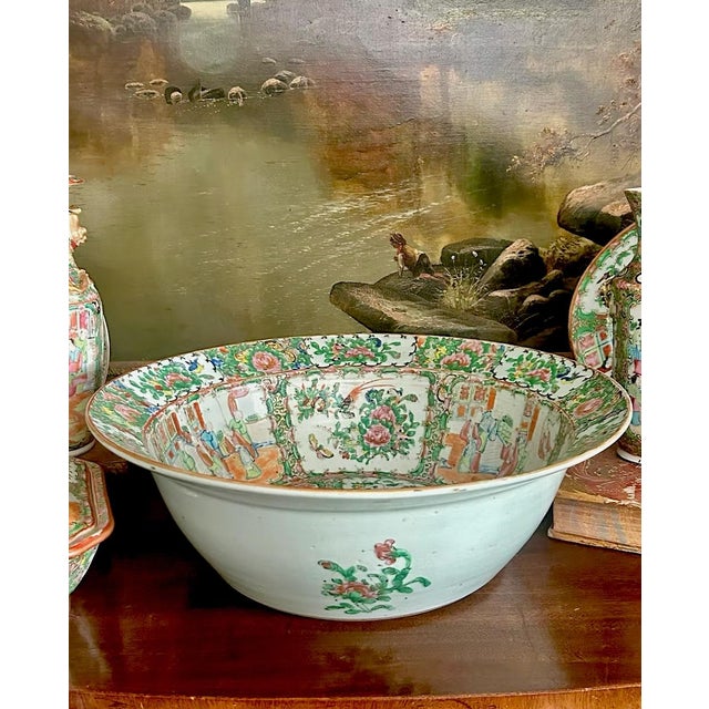 Large 19th Century Rose Medallion Rimmed Bowl For Sale - Image 4 of 11