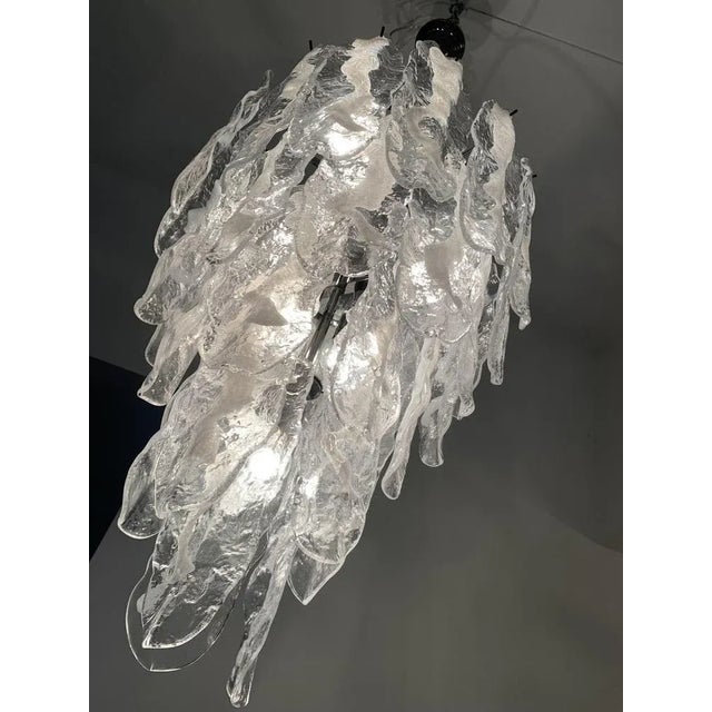 Contemporary Murano Glass "fiamma" chandelier with a kromo metal frame Spare parts glass included. Diameter = 60 cm =...