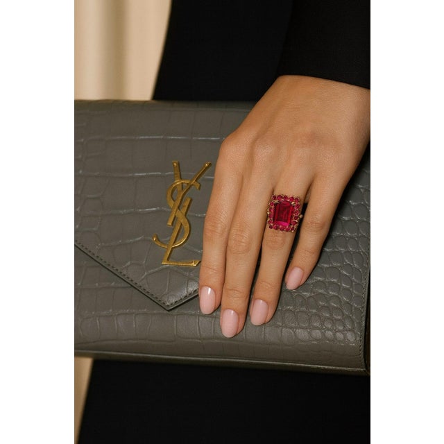 Bochic “Orient” Vintage Ruby Center Cluster Cocktail Ring 18K Gold & Silver For Sale - Image 9 of 12
