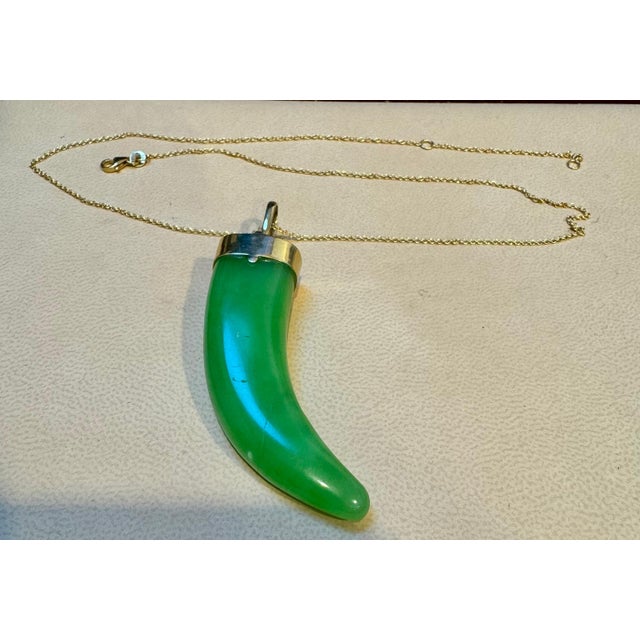 100 Ct Jade Pendant Necklace 14" to 18" adjustable Chain, 14 Karat Yellow Gold For Sale - Image 10 of 18