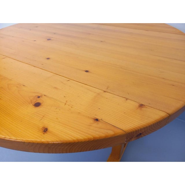 Vintage Round Dining Table in Pine by Charlotte Perriand for Les Arcs, 1970s For Sale - Image 12 of 18