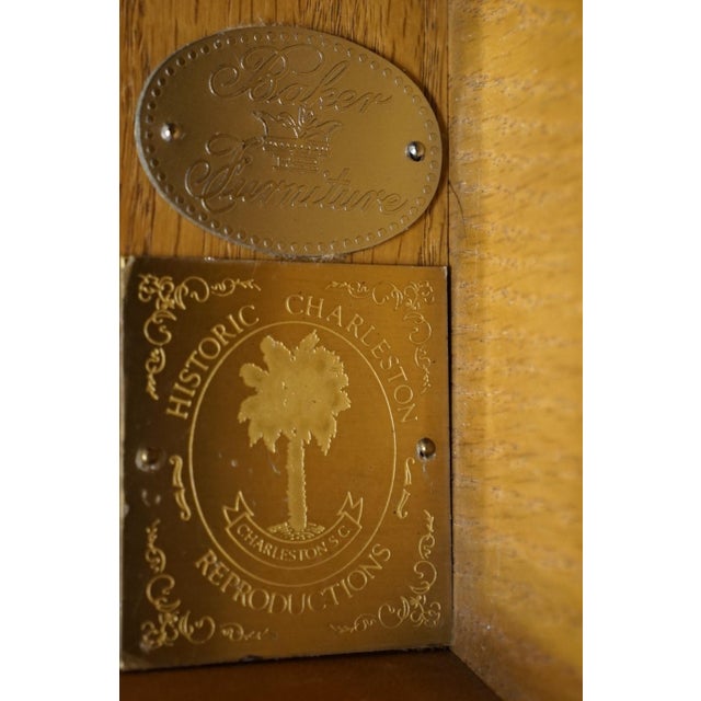 Brown Baker Furniture Historic Charleston Collection Banded Mahogany Traditional Style 38" Drop Leaf Pembroke Accent End Table For Sale - Image 8 of 18