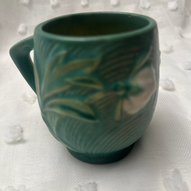 American Early 20th Century Roseville Peony Green Cup For Sale - Image 3 of 4