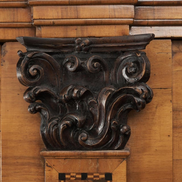 Hallway Cabinet in Walnut and Nut Rootwood, 1780s For Sale - Image 11 of 13
