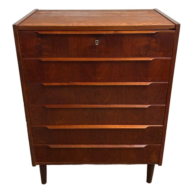 Danish Teak Mid Century Modern 6 Drawer Commode Chest of Drawers 1960s For Sale