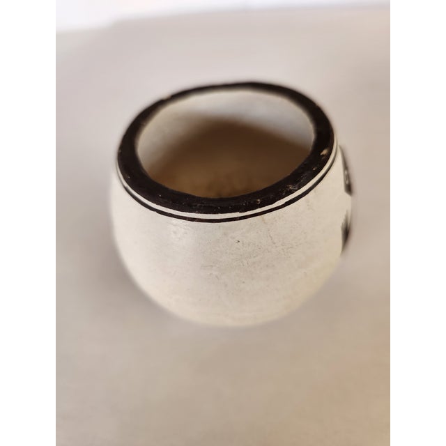 Sculpture Materials Vintage, Native American Acoma Pueblo: Small Vessel With Lizards Signed by Emma Lewis For Sale - Image 7 of 9