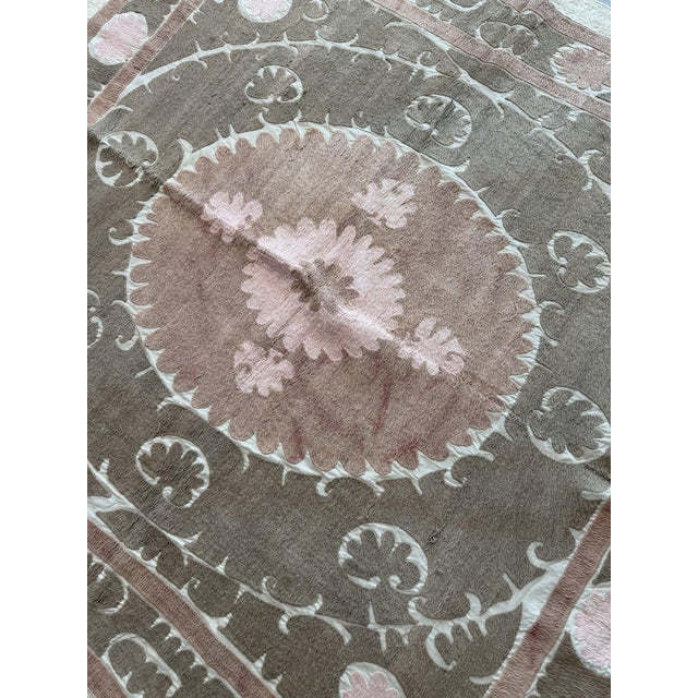 Suzani Tapestry - Vintage Hand-Embroidered Embroidery 4'7'' X 4'8'' For Sale - Image 14 of 16