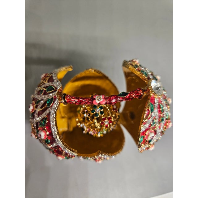 Vintage Keren Kopal Red Roses Faberge Trinket Crystal/Cliosenne Egg With a Surprise Colorful Swarovski Crystal Jewel Tree Inside and 24k Gold Plating For Sale In Washington DC - Image 6 of 8