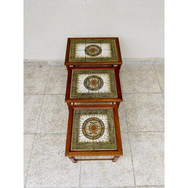 Ceramic Danish Nesting Tables in Teak and Ceramic, 1960s, Set of 3 For Sale - Image 7 of 18