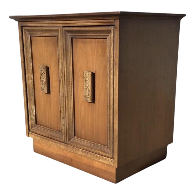 Vintage Circa 1960 Mid-Century Modern Bassett "Mayan" Nightstand For Sale