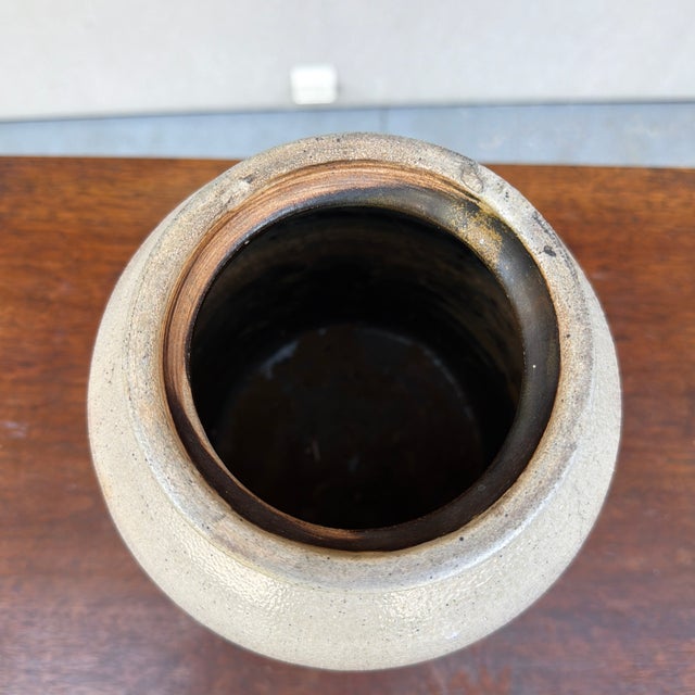 Farmhouse Antique American Salt Glazed Stoneware Crock, Circa 1860–1880 For Sale - Image 3 of 9