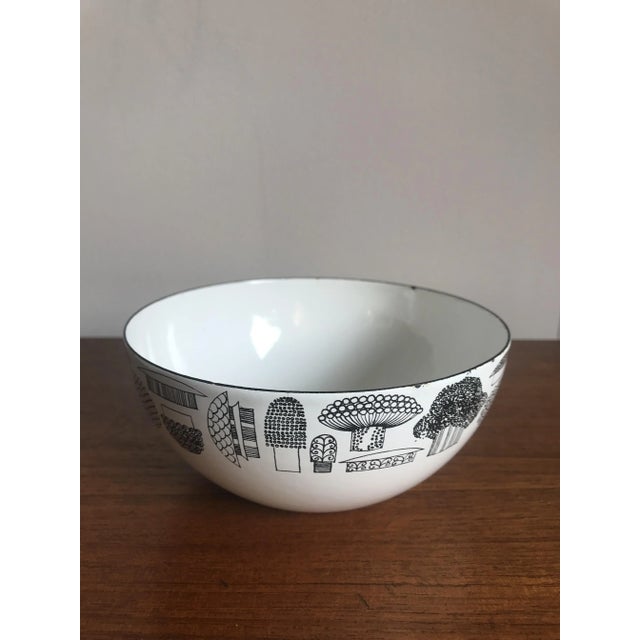 1950s Enameled Metal Bowls by Kaj Franck for Arabia, 1950s, Set of 3 For Sale - Image 5 of 10