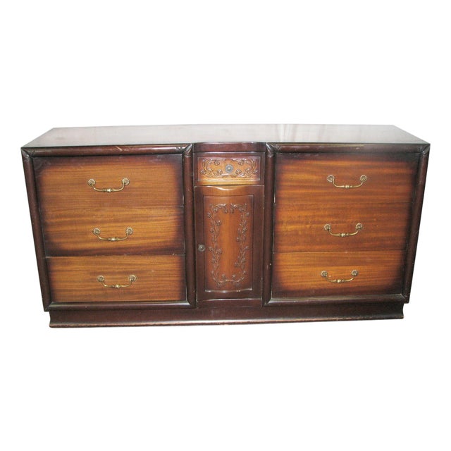 Vintage 6 Ft. Traditional Mid Century Dresser With Original Finish For Sale