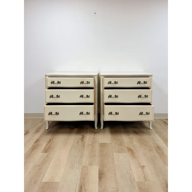 Vintage Pair of Chests French Provincial White 3 Drawer Cabriole Leg Nightstands For Sale - Image 12 of 18
